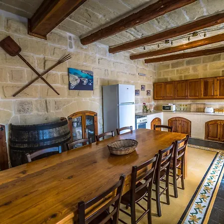 Caqsi Feriehus Kerċem