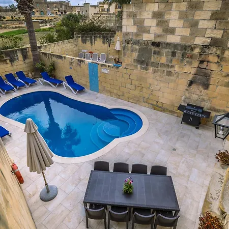 Caqsi * Kerċem
